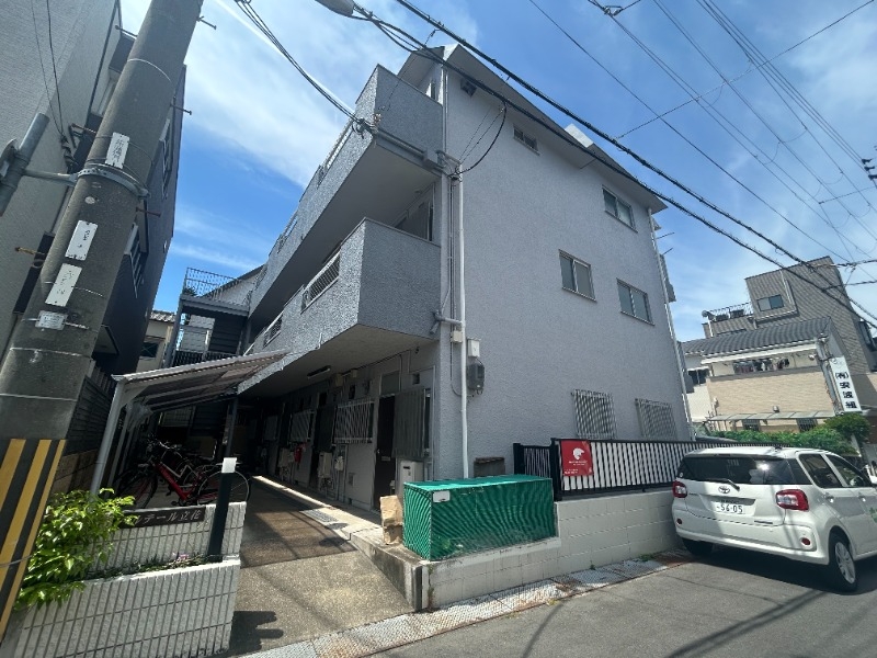 パルテール立花の外観