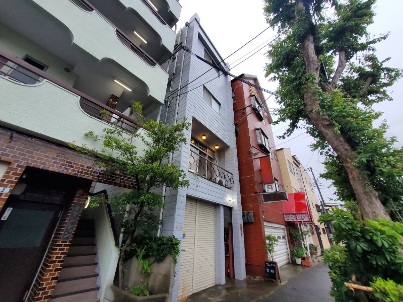 東六甲ビルの外観