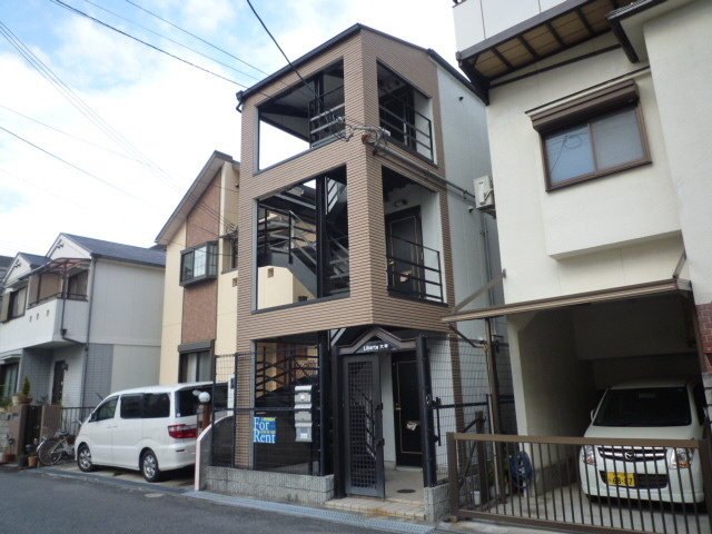 リベルテ六甲の外観