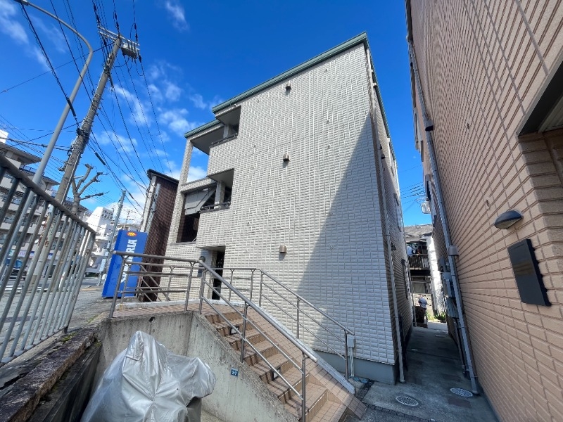 ADO MAISONの外観