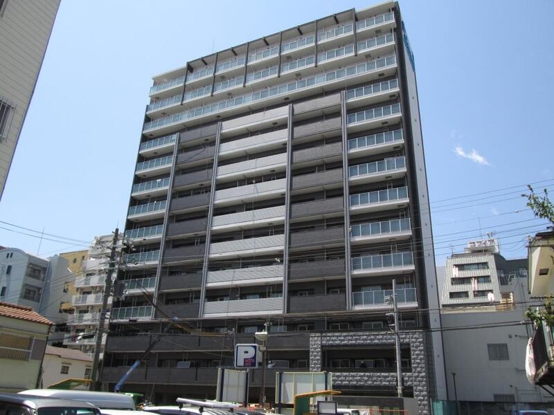プレサンス三宮東フィールの外観