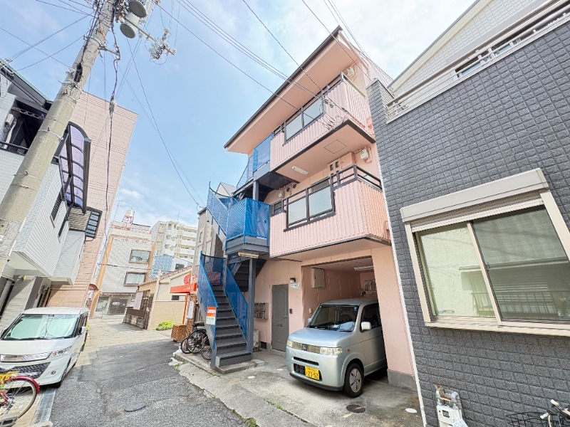 リーフ板宿の外観