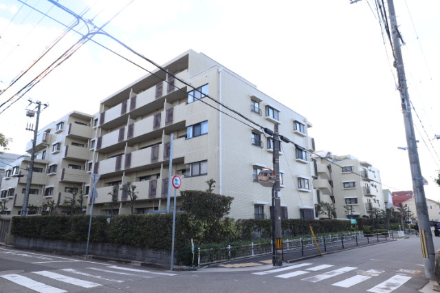 芦屋セントポリアの外観