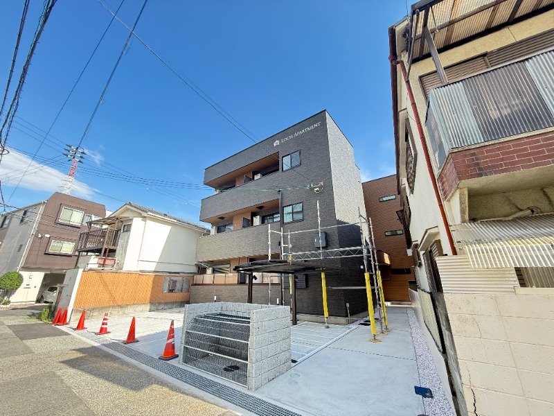 Louis Apartment 武庫川の外観