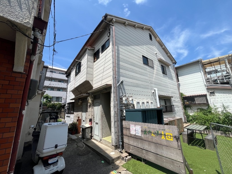 くぼサンハイツの外観