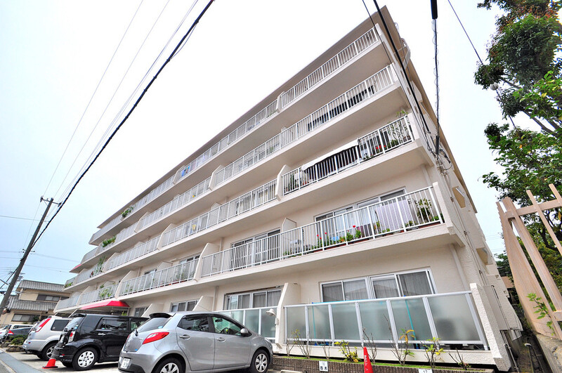 潮見台マンションの外観