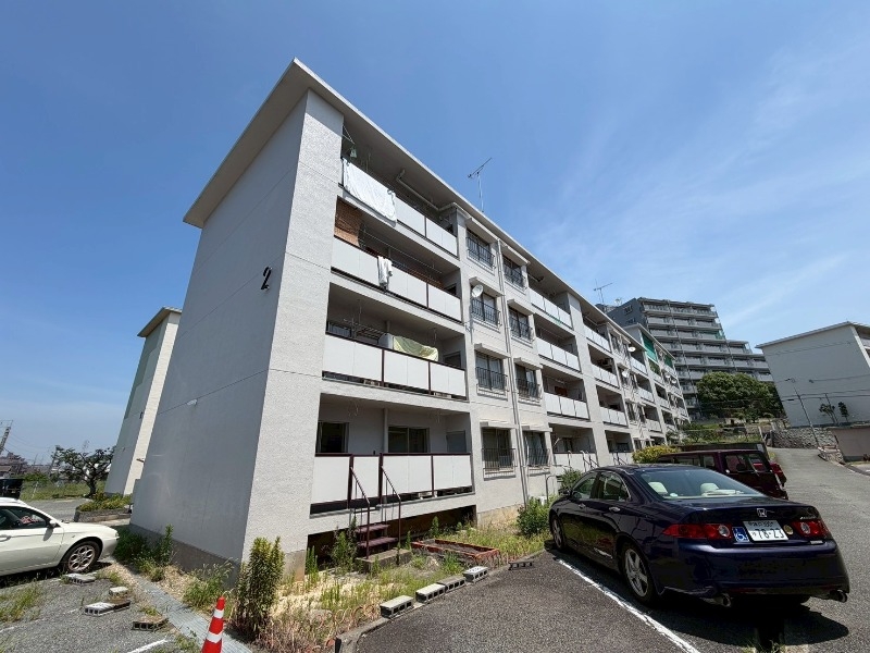 鈴谷住宅2号棟の外観