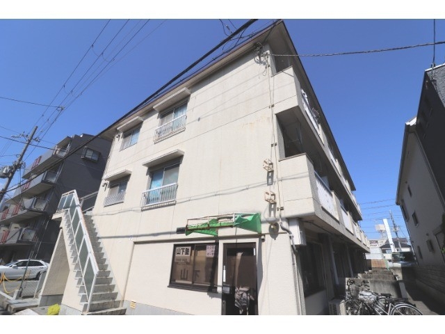 グレスト元町の外観