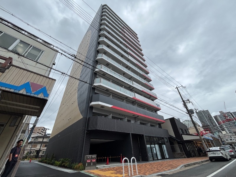 セレニテ西元町アリエの外観