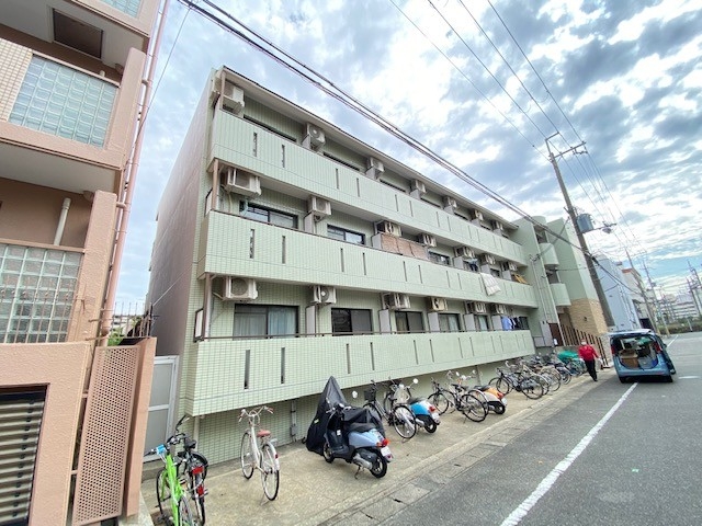 Ｒoyale離宮西宮の外観