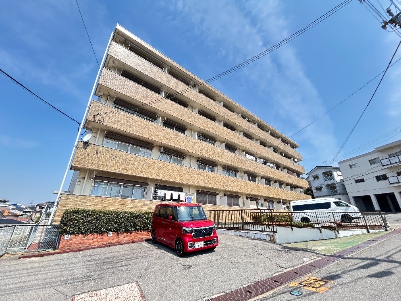 マンション朝霧の外観