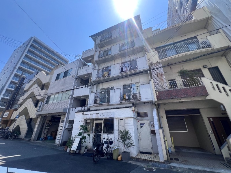 徳久マンションの外観