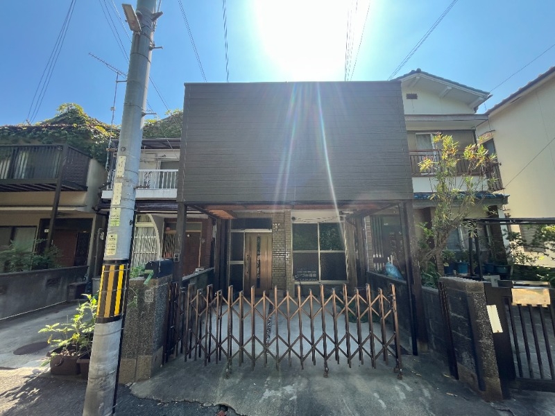 長田区丸山町1丁目車庫付き戸建ての外観