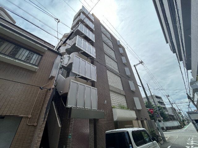 ソリューション甲子園の外観