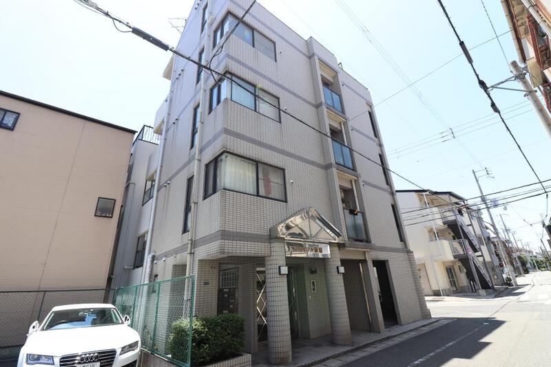 ジョイフル板宿の外観