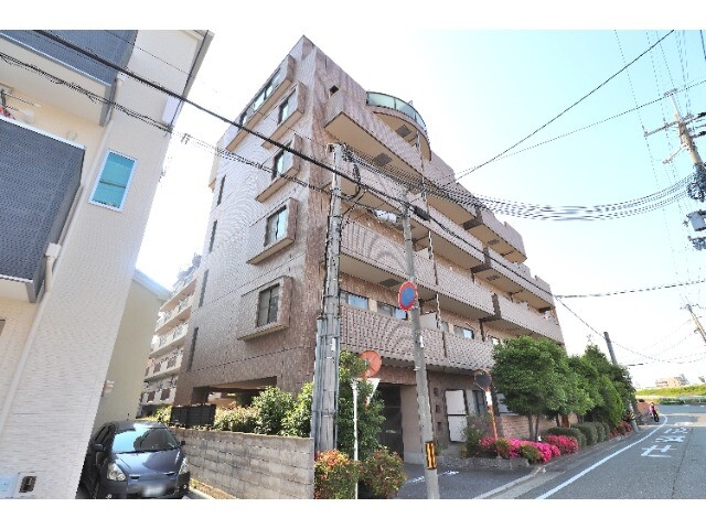 ロイヤルガーデンの外観