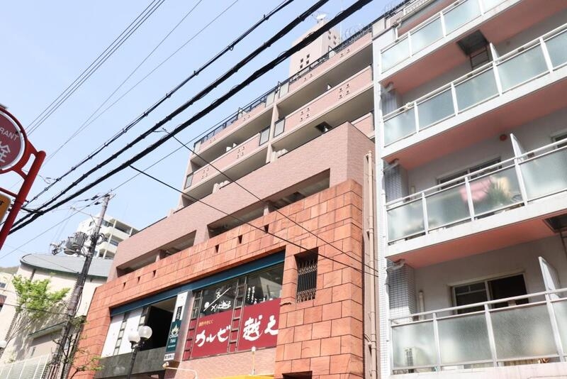 富士産業ビルの外観