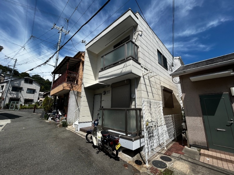 湊山ハウスの外観