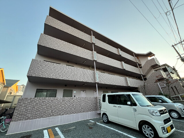 キャトルセゾンの外観