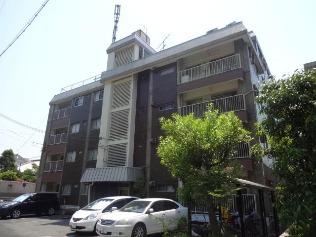ヒル岡本マンションの外観