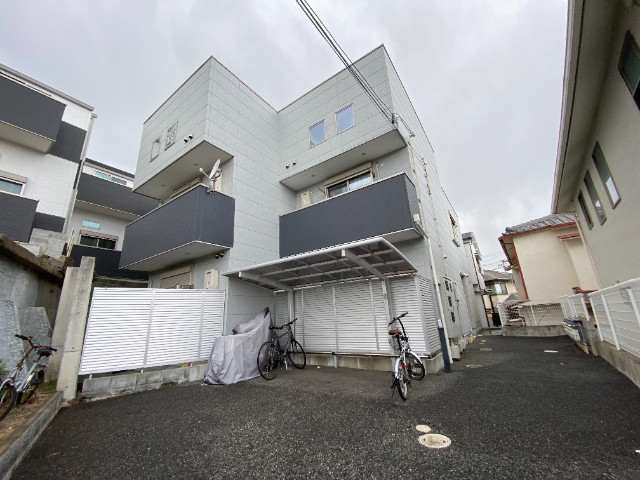 ロータスコート長田の外観