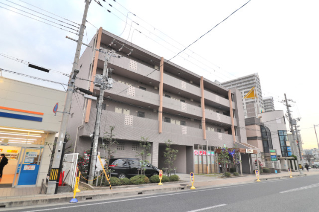 Court Yard西宮北口の外観