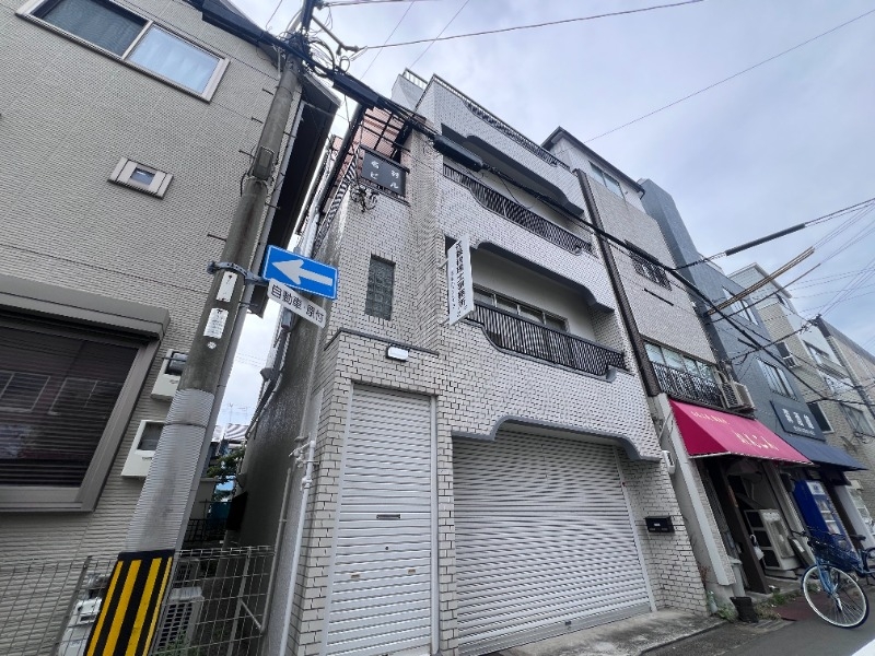 名村ビルの外観