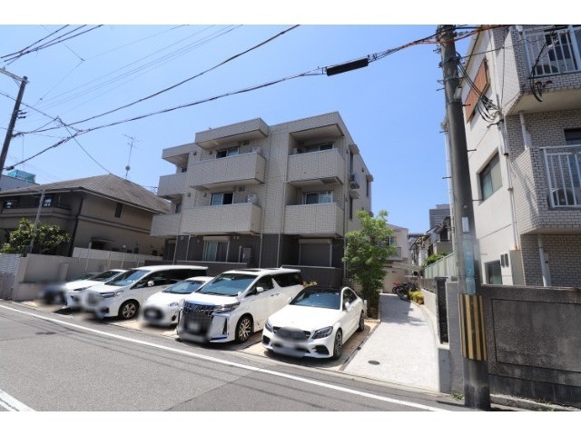 アジョーレレジデンスJR西宮駅前の外観