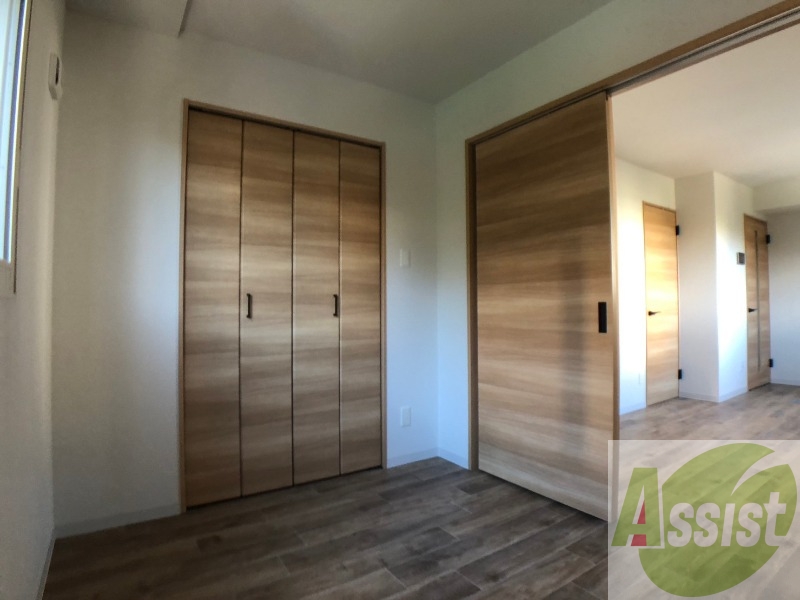 寝室です。部屋をどう使うかはあなた次第です! 寝室です。部屋をどう使うかはあなた次第です!