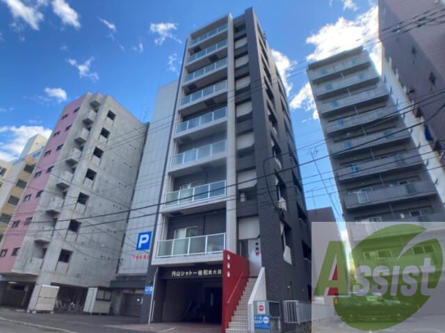 円山シャトー桂和医大前の外観