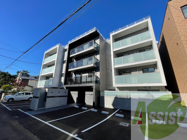S-RESIDENCE東札幌azureの外観