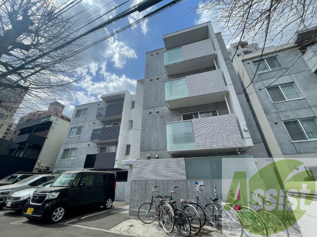 ブランシャール円山医大前の外観