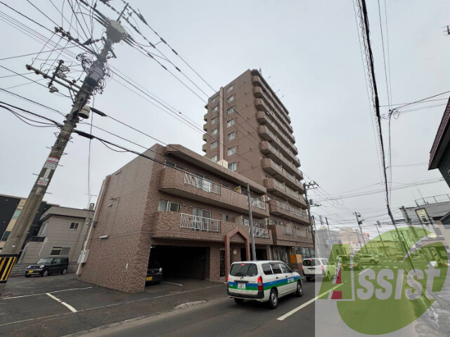 コスモ本町の外観