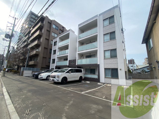 コモゾーナ円山の外観