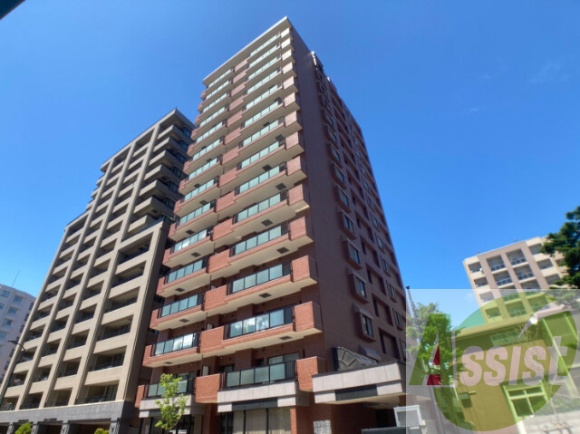サンタの館裏参道の外観