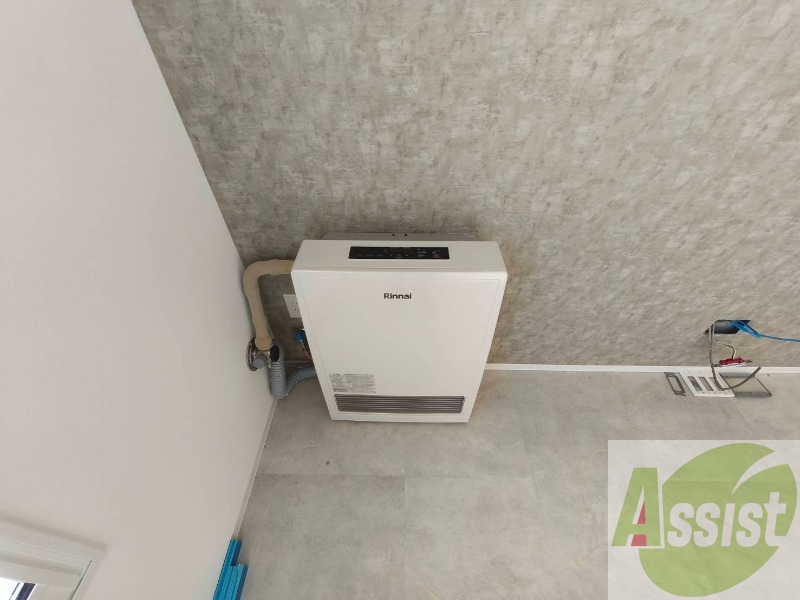 暖房です。冬場の寒い日でも安心ですね~ 暖房です。冬場の寒い日でも安心ですね~