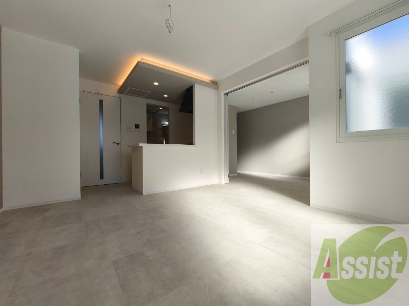 エアコン付きで快適なリビングになっております! エアコン付きで快適なリビングになっております!