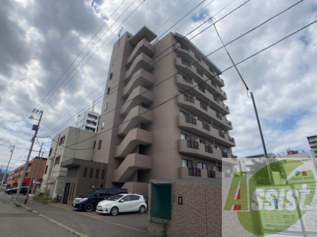 クレステージ北32の外観