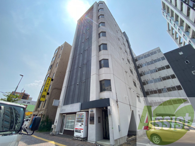 クレストコート北大前の外観
