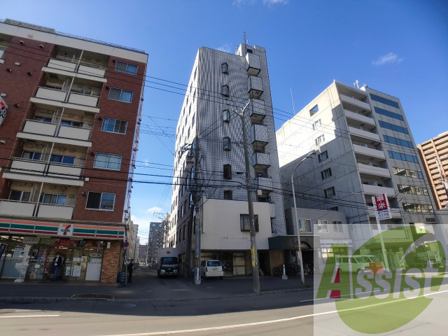 クィーン南5条の外観