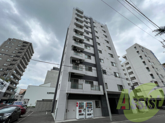 グラードエルヴィータ円山の外観
