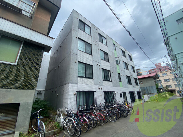 ライフジュエル中島公園前の外観