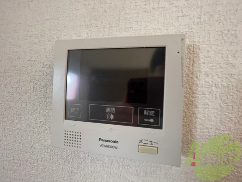 TVモニター付インターホンです。来客者の顔が見えるので安心! TVモニター付インターホンです。来客者の顔が見えるので安心!