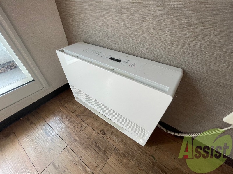 暖房です。冬場の寒い日でも安心ですね~ 暖房です。冬場の寒い日でも安心ですね~