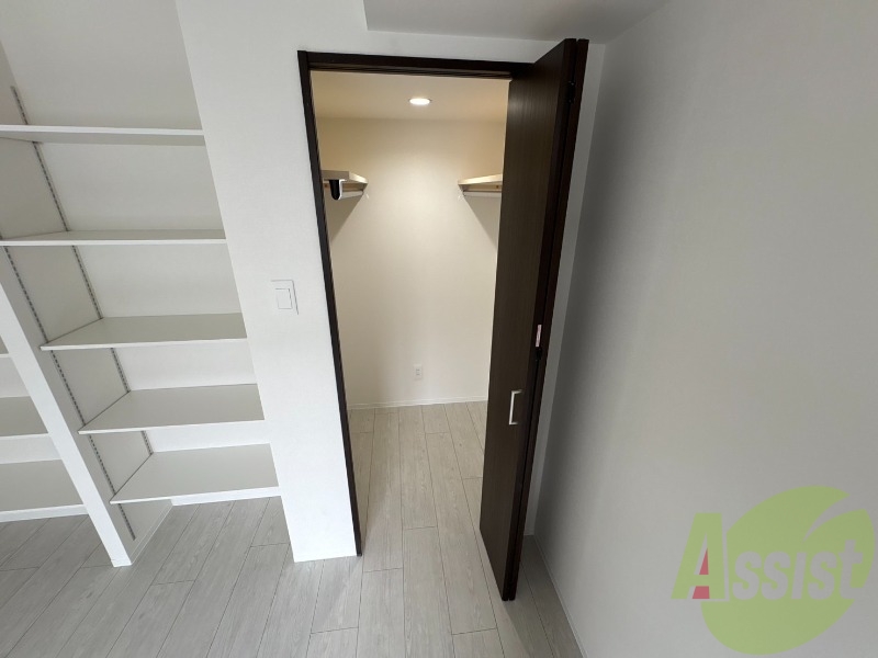 収納もバッチリあるのでお部屋が片付きますよ! 収納もバッチリあるのでお部屋が片付きますよ!