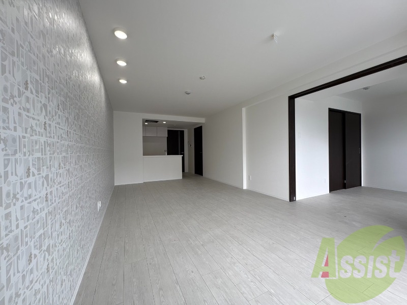 リビングを別角度から撮ってみました。家具の配置もしやすそう。 リビングを別角度から撮ってみました。家具の配置もしやすそう。