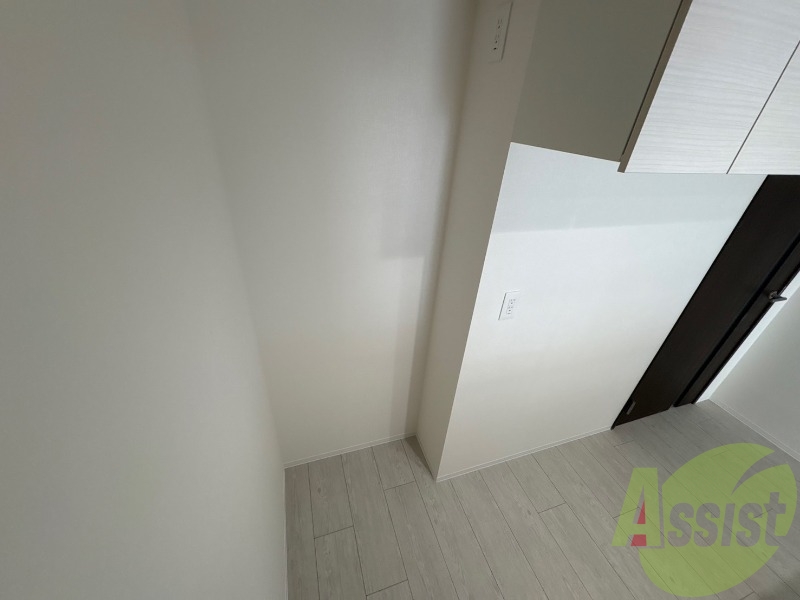 こちらに冷蔵庫を置けます。調理時の動線もばっちり効率的。 こちらに冷蔵庫を置けます。調理時の動線もばっちり効率的。