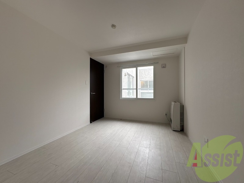 寝室です。部屋をどう使うかはあなた次第です! 寝室です。部屋をどう使うかはあなた次第です!