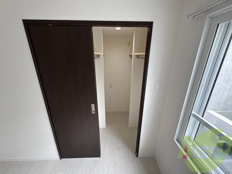 収納もバッチリあるのでお部屋が片付きますよ! 収納もバッチリあるのでお部屋が片付きますよ!