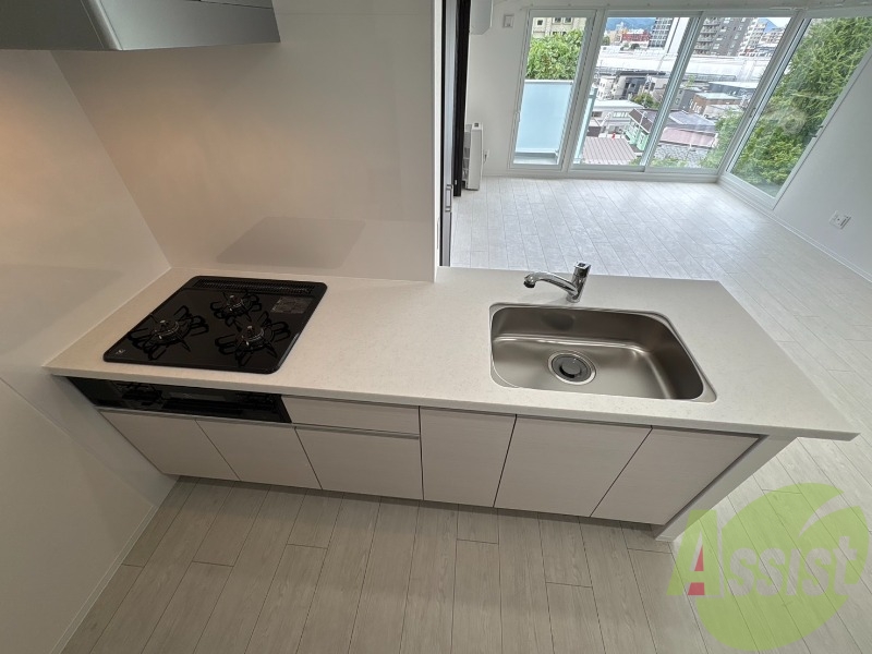 調理スペースも広々しておりお料理しやすそうです! 調理スペースも広々しておりお料理しやすそうです!